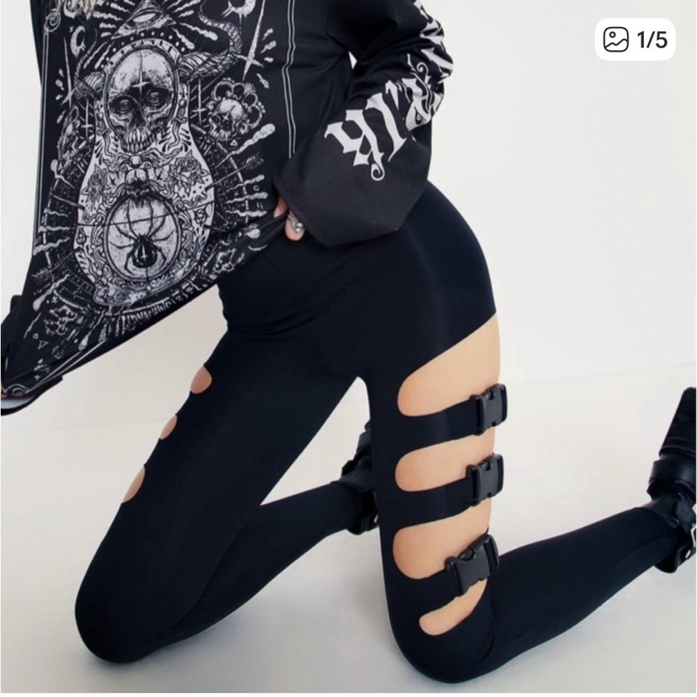 (SOLD) Demon Hunter Leggings